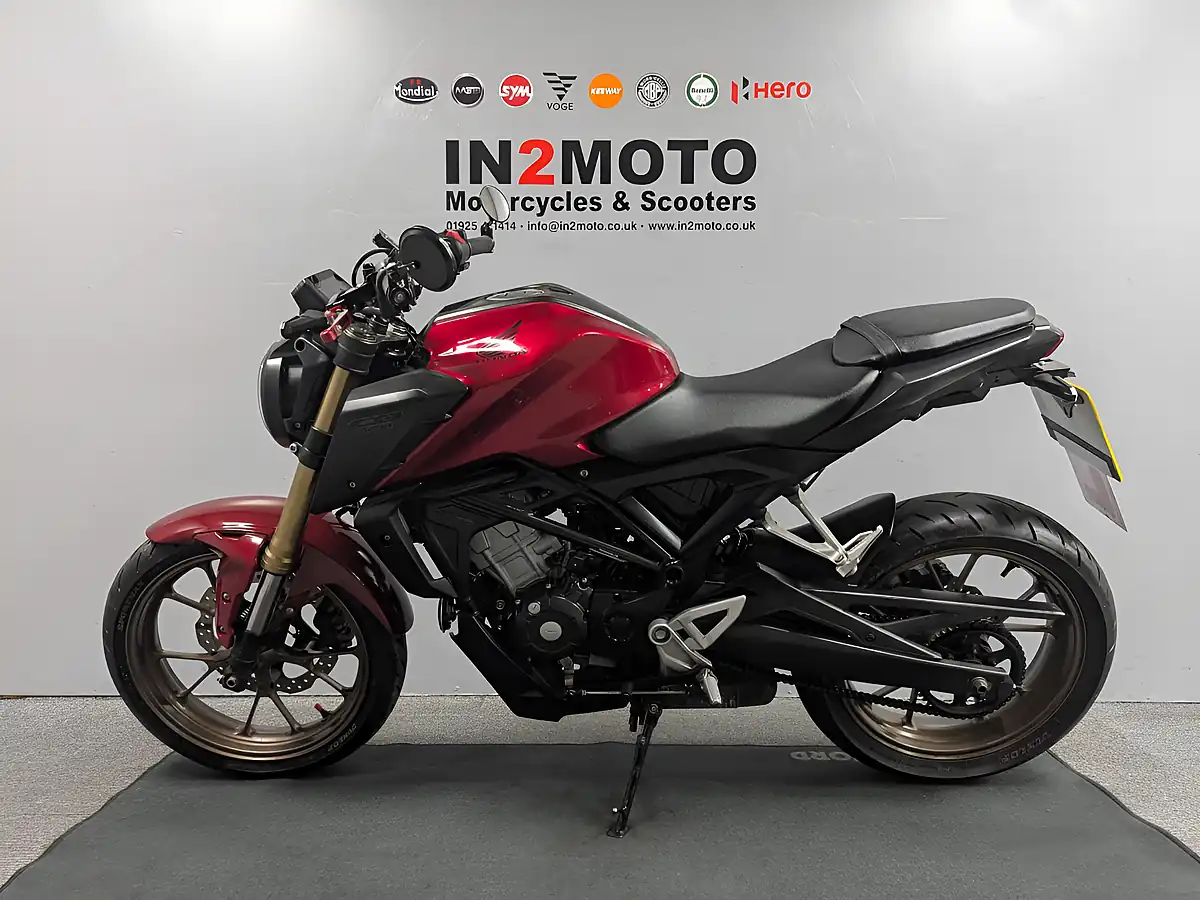 Used 2024 Honda Cbf 125 Na-P Red - Interior and Exterior details 10