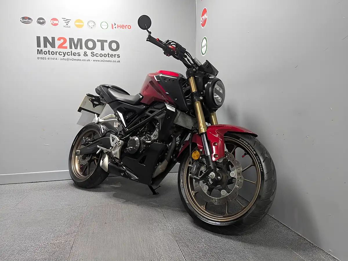Used 2024 Honda Cbf 125 Na-P Red - Interior and Exterior details 4