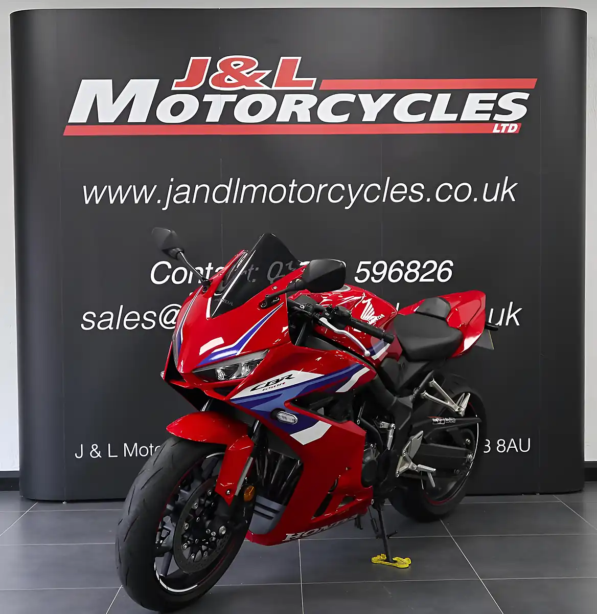 Used 2024 Honda Cbr 650 R Sports Pack Red - Interior and Exterior details 5