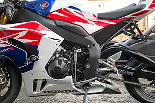 Used 2024 Honda CBR1000RR-R Fireblade Sp 30th Anniversary Pearl Glare White - Interior and Exterior details 10