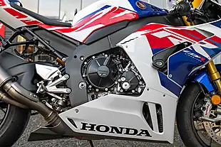 Used 2024 Honda CBR1000RR-R Fireblade Sp 30th Anniversary Pearl Glare White - Interior and Exterior details 11