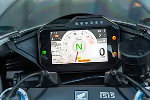 Used 2024 Honda CBR1000RR-R Fireblade Sp 30th Anniversary Pearl Glare White - Interior and Exterior details 13