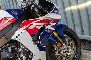 Used 2024 Honda CBR1000RR-R Fireblade Sp 30th Anniversary Pearl Glare White - Interior and Exterior details 19