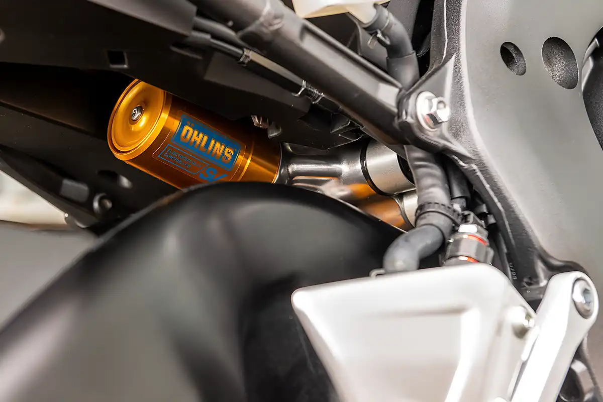 Used 2024 Honda CBR1000RR-R Fireblade Sp Matte Pearl Morion Black - Interior and Exterior details 11