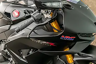Used 2024 Honda CBR1000RR-R Fireblade Sp Matte Pearl Morion Black - Interior and Exterior details 12