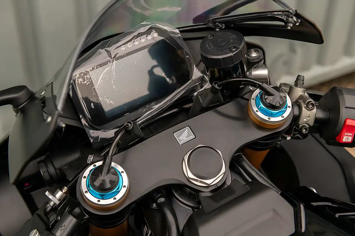 Used 2024 Honda CBR1000RR-R Fireblade Sp Matte Pearl Morion Black - Interior and Exterior details 13
