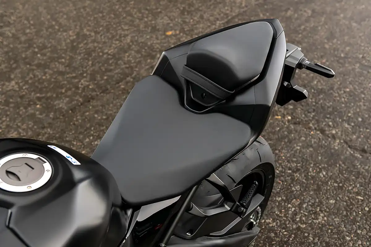 Used 2024 Honda CBR1000RR-R Fireblade Sp Matte Pearl Morion Black - Interior and Exterior details 16