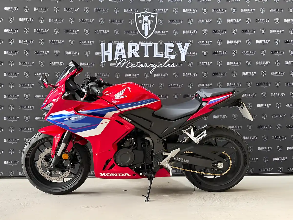 Used 2024 Honda CBR500R Red - Interior and Exterior details 2