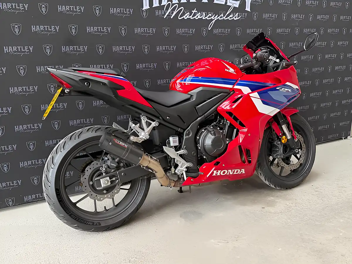 Used 2024 Honda CBR500R Red - Interior and Exterior details 3