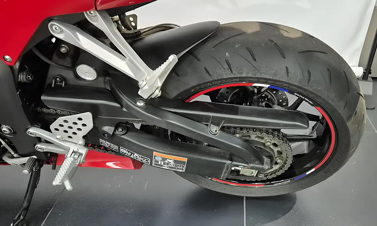 Used 2024 Honda CBR600RR RR-7 Grand Prix Red - Interior and Exterior details 9