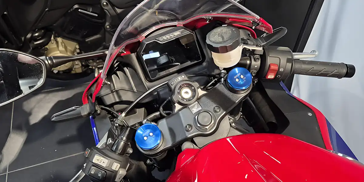 Used 2024 Honda CBR600RR RR-7 Grand Prix Red - Interior and Exterior details 7