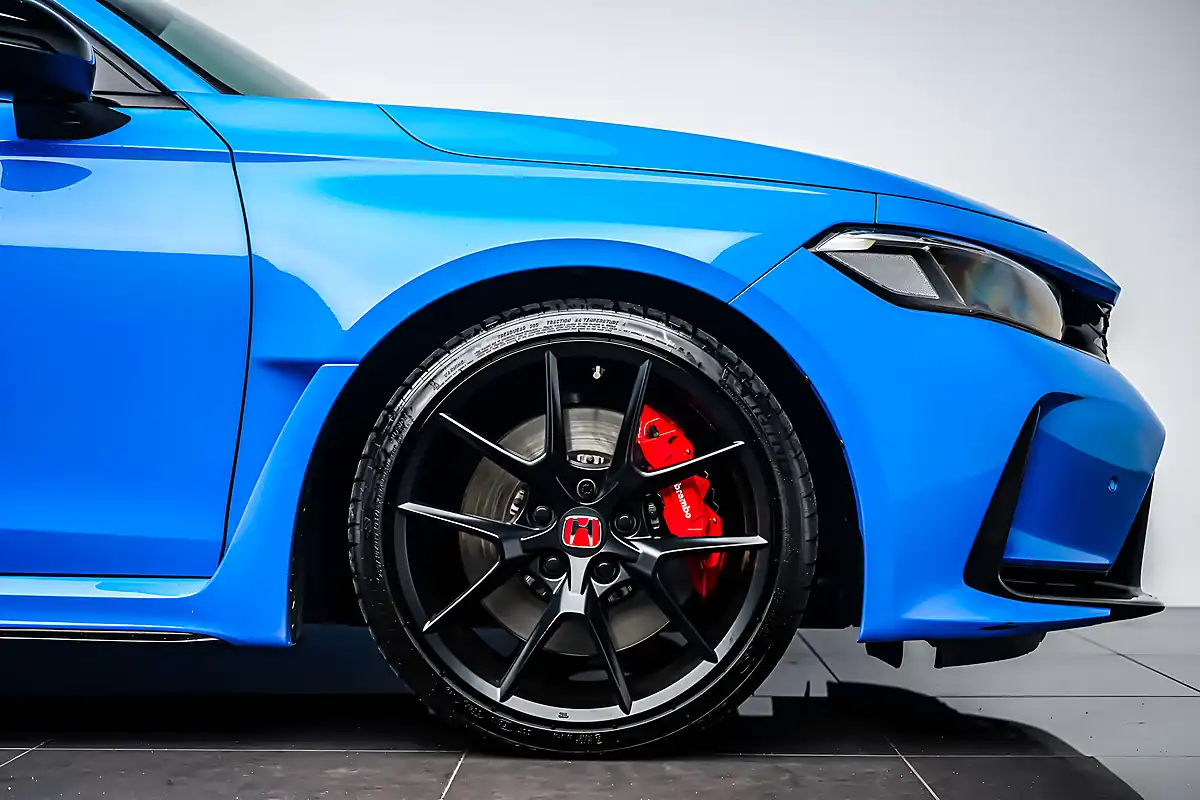 Used 2024 Honda Civic Type R Racing Blue Pearl - Interior and Exterior details 10