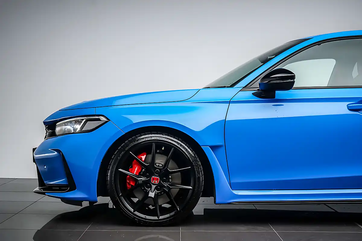 Used 2024 Honda Civic Type R Racing Blue Pearl - Interior and Exterior details 13