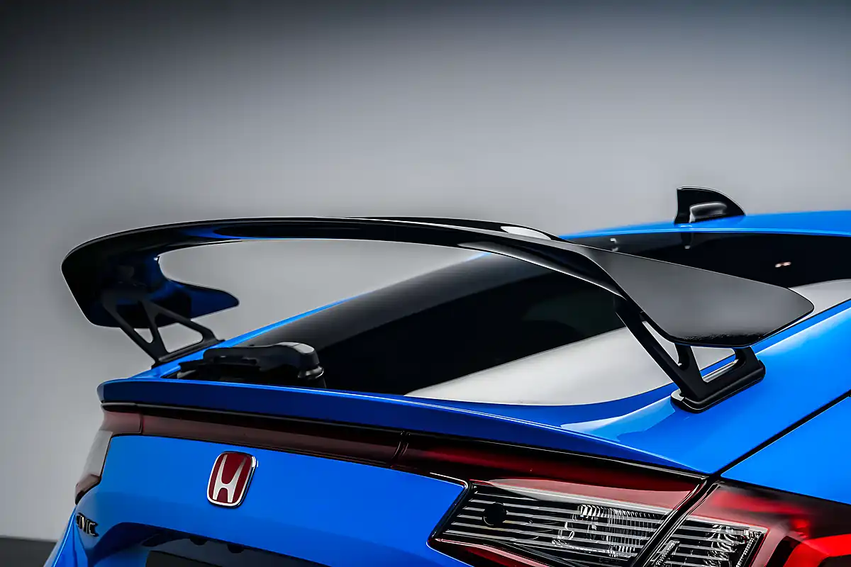 Used 2024 Honda Civic Type R Racing Blue Pearl - Interior and Exterior details 16