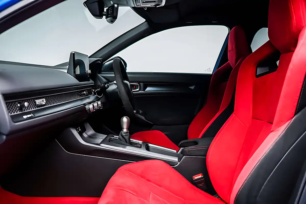 Used 2024 Honda Civic Type R Racing Blue Pearl - Interior and Exterior details 7