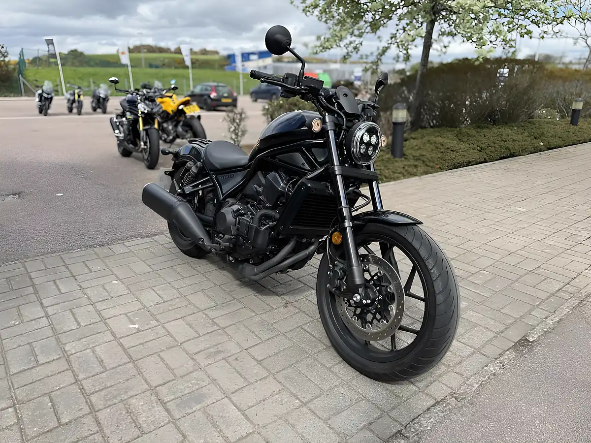 Used 2024 Honda Cmx 1100 Rebel Black - Interior and Exterior details 3