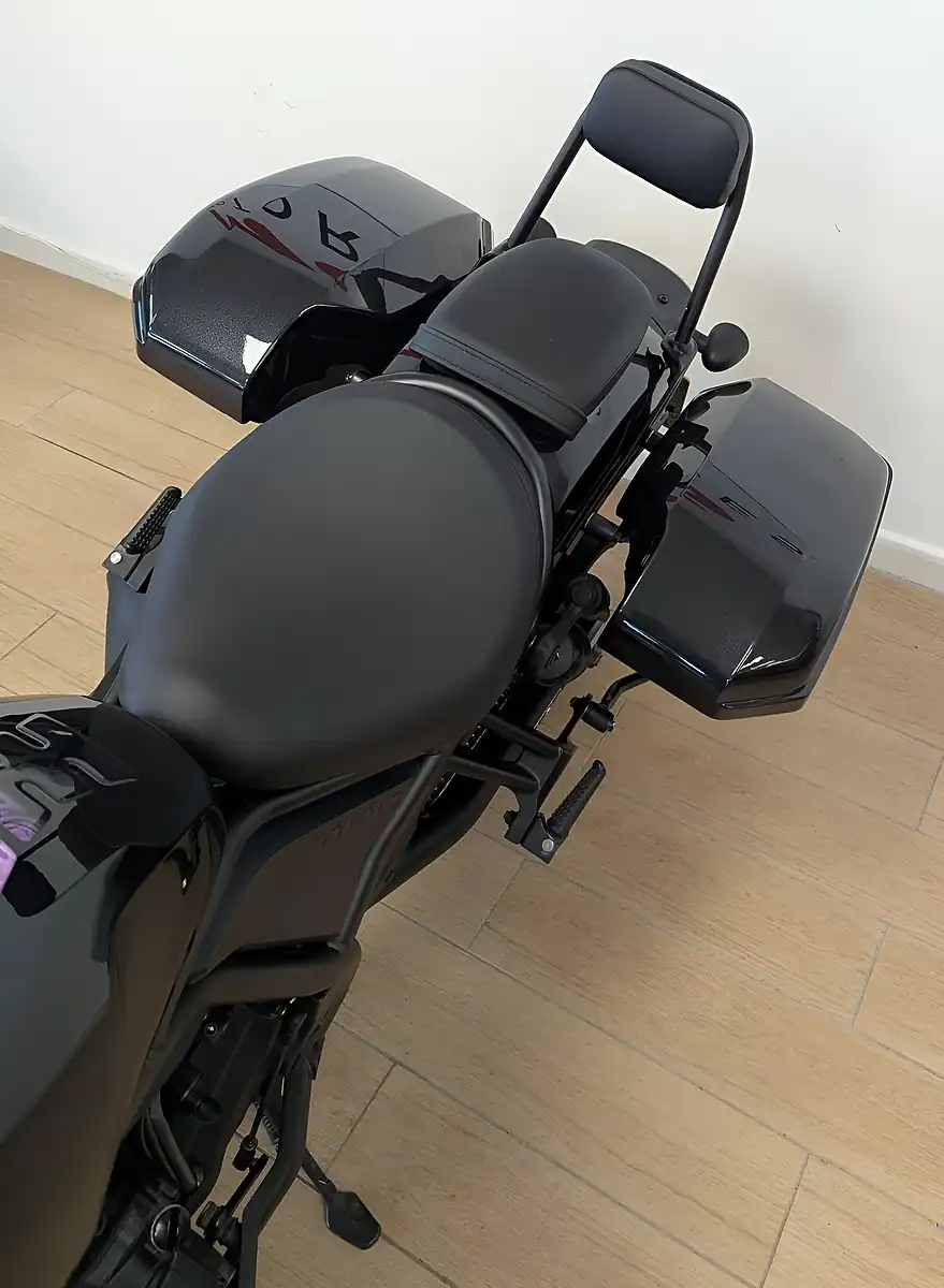 Used 2024 Honda CMX1100 Rebel 1100 Custom Cruiser Grey - Interior and Exterior details 13