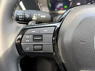 Used 2024 Honda Cr-V Elegance Red - Interior and Exterior details 12