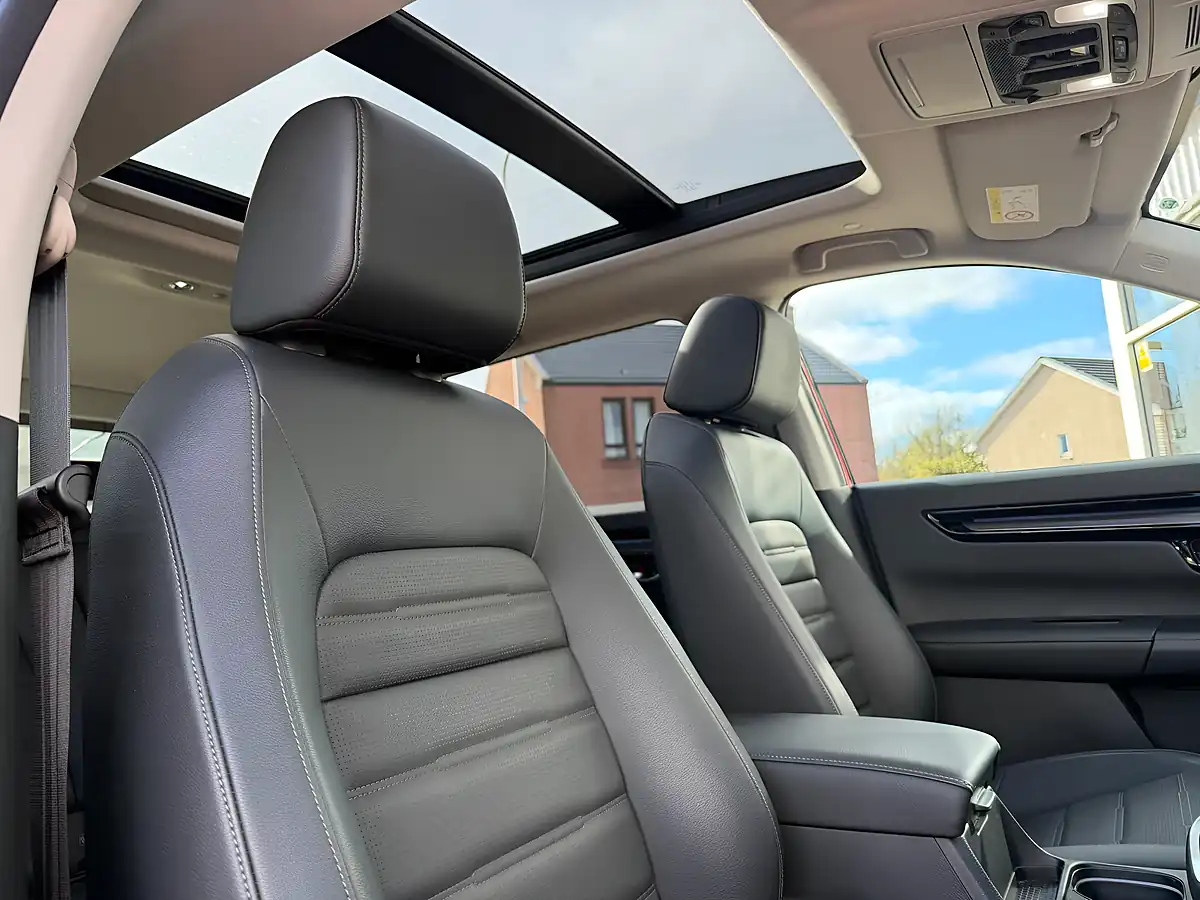 Used 2024 Honda Cr-V Elegance Red - Interior and Exterior details 7