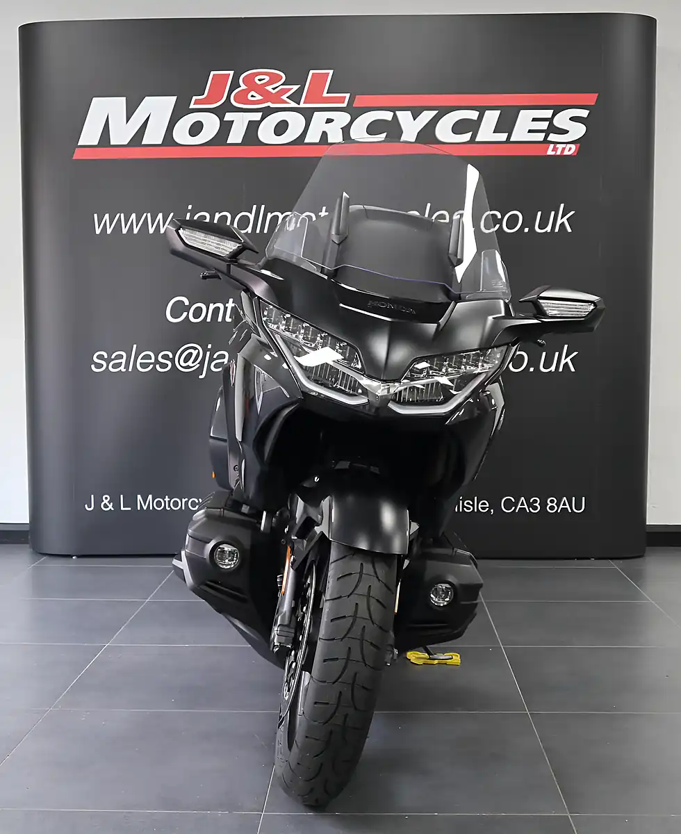 Used 2024 Honda Gl 1800 N Tour Black - Interior and Exterior details 4