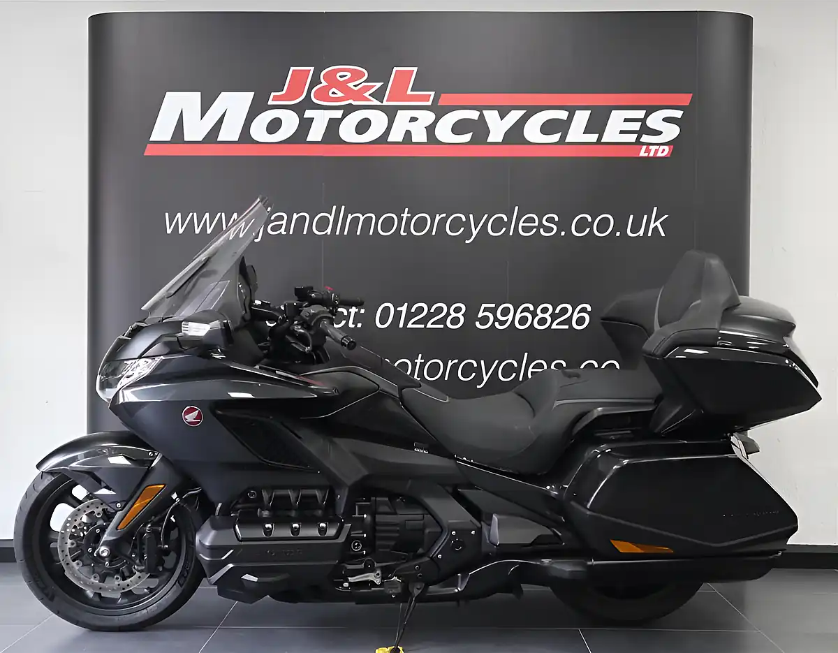 Used 2024 Honda Gl 1800 N Tour Black - Interior and Exterior details 6