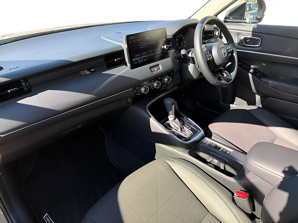 Used 2024 Honda Hr-V Advance Beige - Interior and Exterior details 10