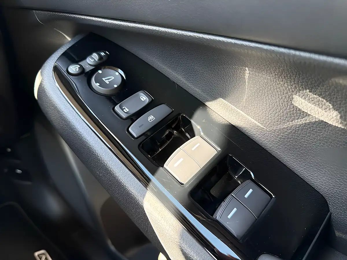 Used 2024 Honda Hr-V Advance Beige - Interior and Exterior details 12