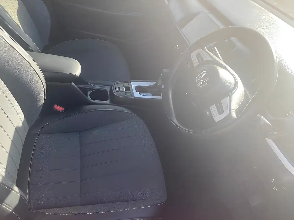 Used 2024 Honda Jazz Advance Red - Interior and Exterior details 11