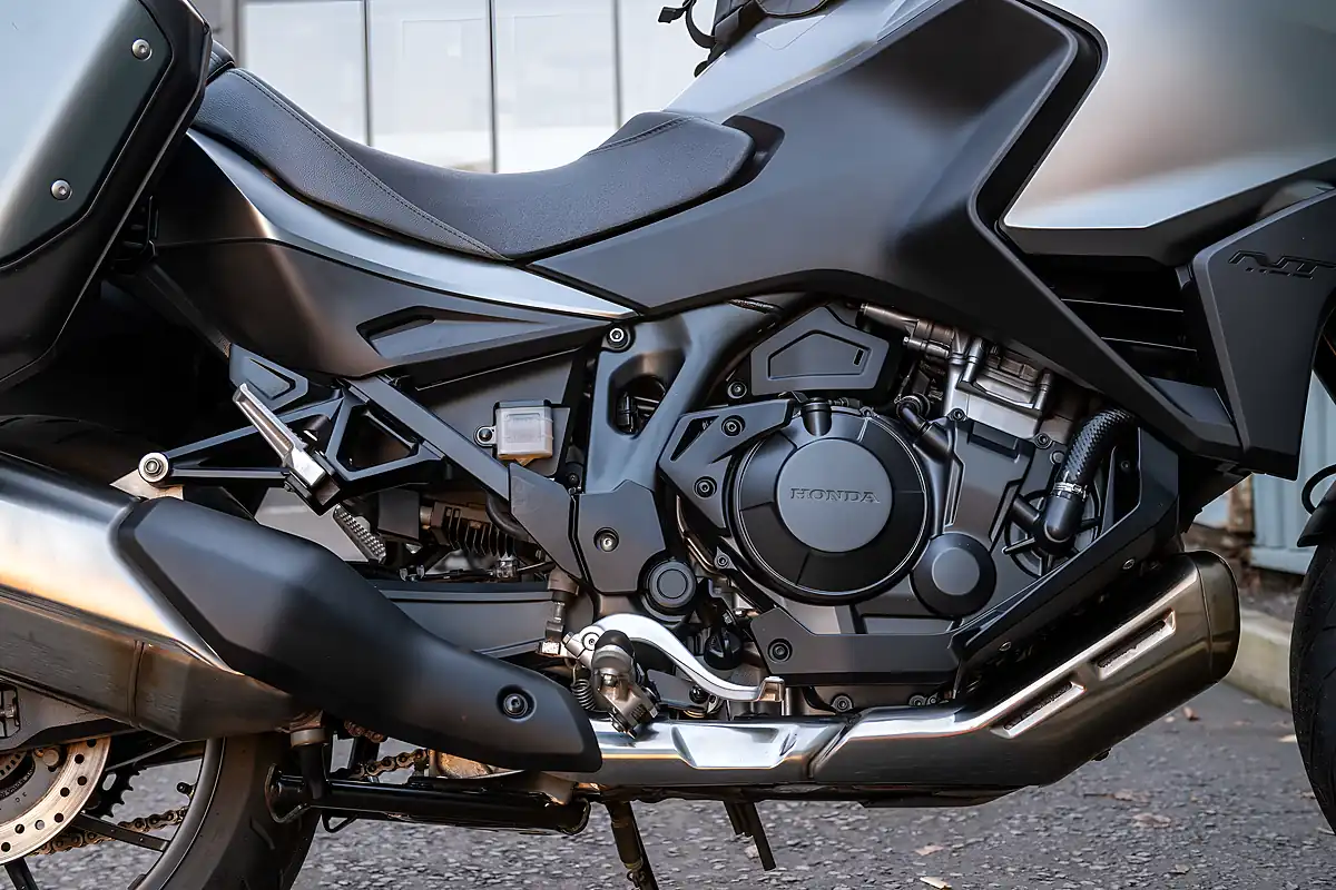 Used 2024 Honda NT1100 Grey - Interior and Exterior details 10