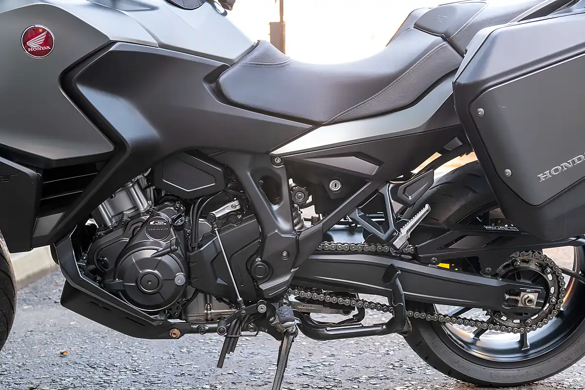 Used 2024 Honda NT1100 Grey - Interior and Exterior details 9