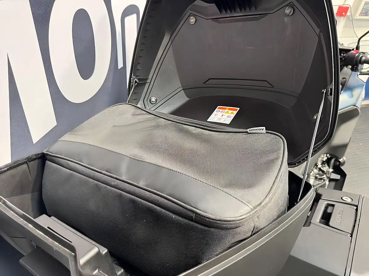 Used 2024 Honda NT1100 Voyager Pack - Interior and Exterior details 15