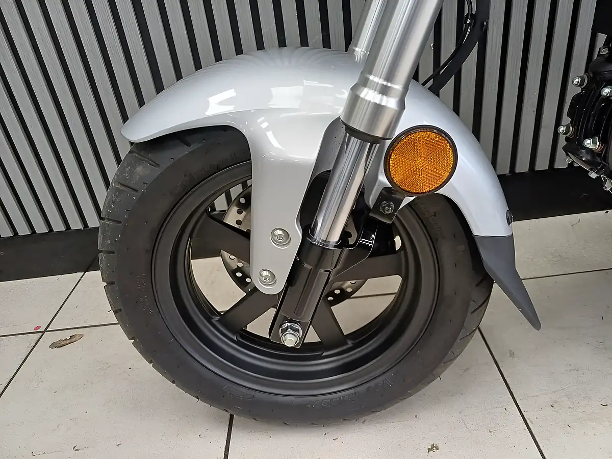 Used 2024 Honda ST125 Dax Grey - Interior and Exterior details 15