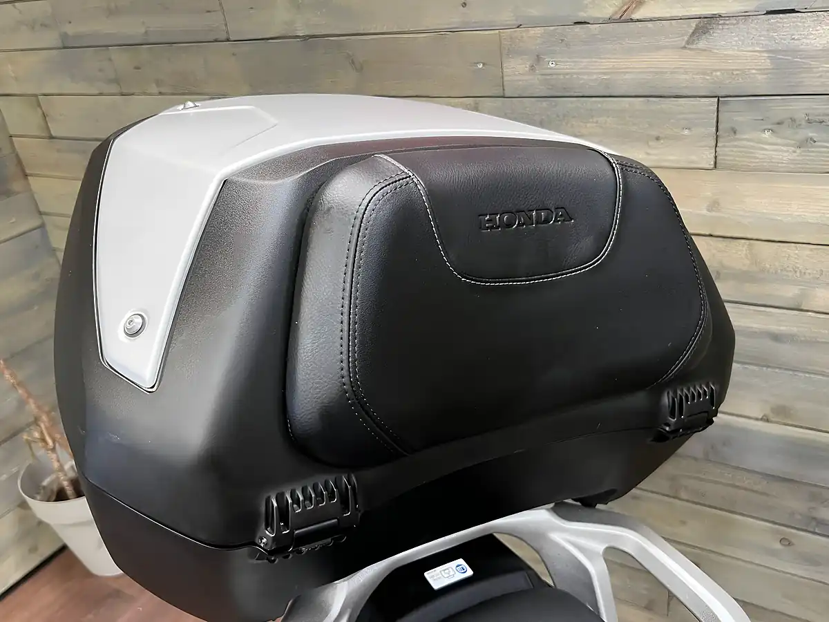 Used 2024 Honda XL750 Transalp 750 Grey - Interior and Exterior details 7