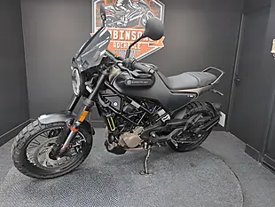 Used 2024 Husqvarna Svartpilen Arrow Black - Interior and Exterior details 6