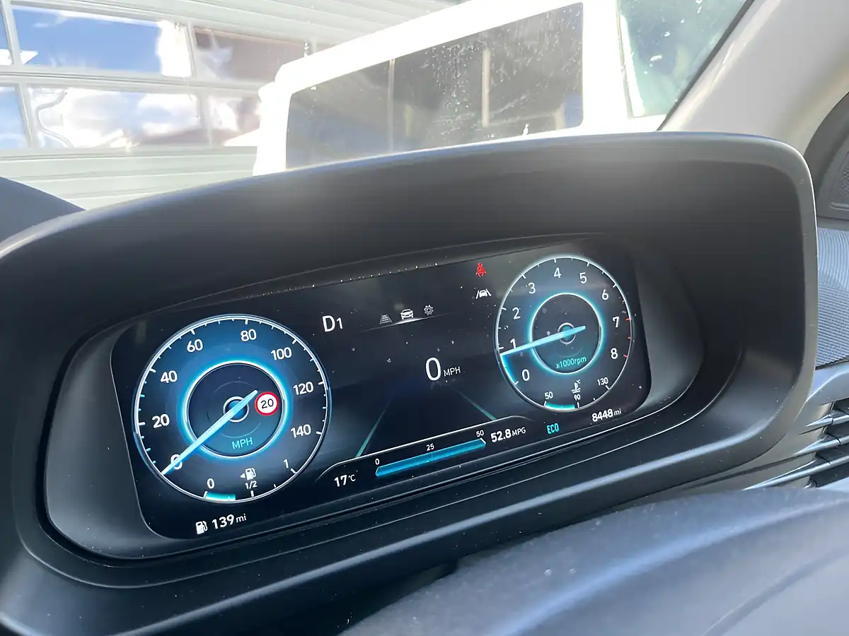Used 2024 Hyundai Bayon Se Connect Grey - Interior and Exterior details 11