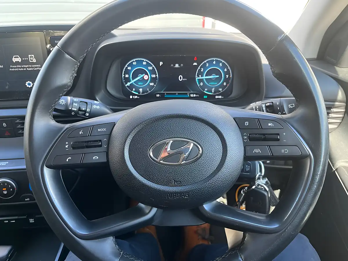 Used 2024 Hyundai Bayon Se Connect Grey - Interior and Exterior details 9