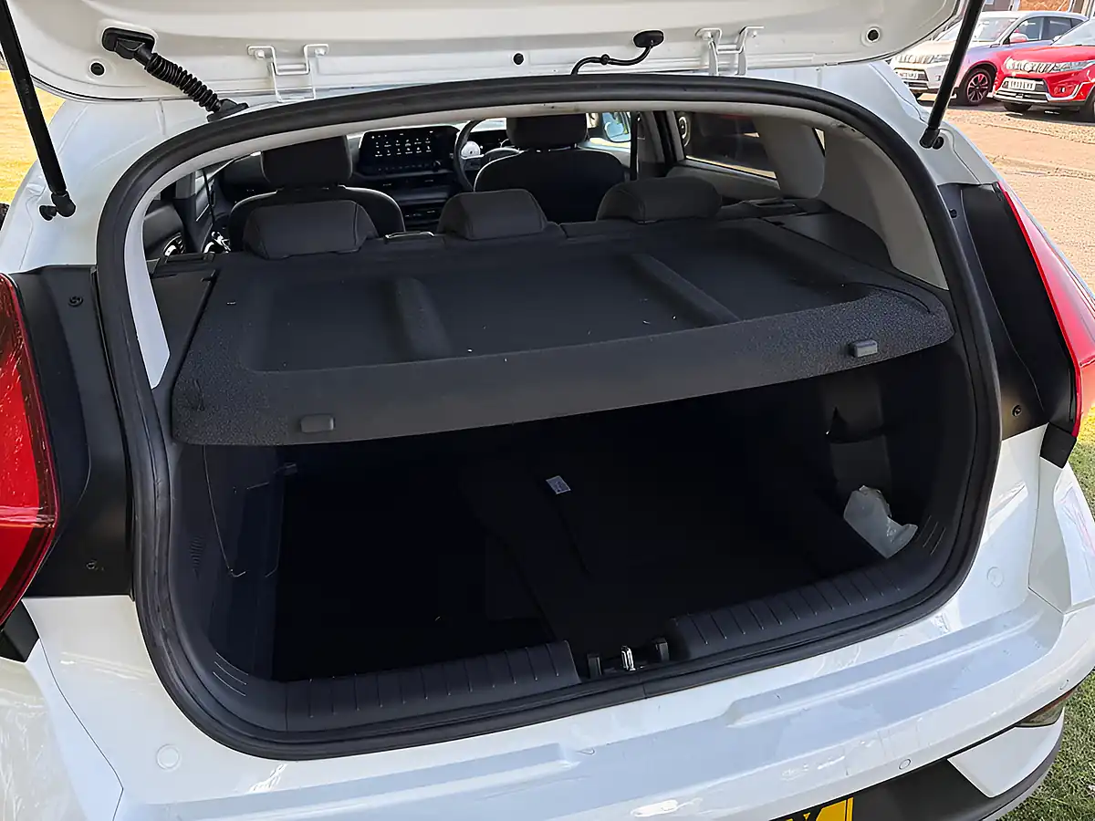 Used 2024 Hyundai Bayon Ultimate White - Interior and Exterior details 12