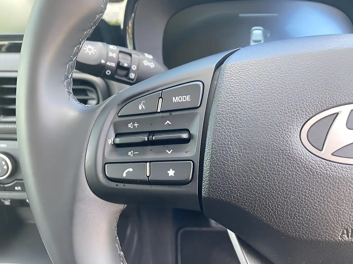 Used 2024 Hyundai i10 Advance Auto Green - Interior and Exterior details 18