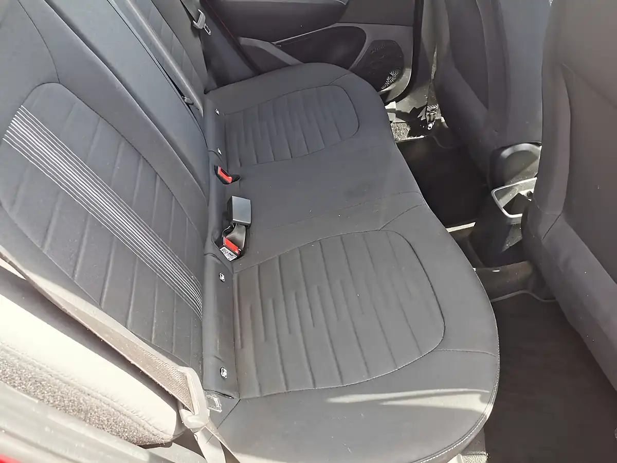 Used 2024 Hyundai I10 Advance Dragon Red - Interior and Exterior details 9