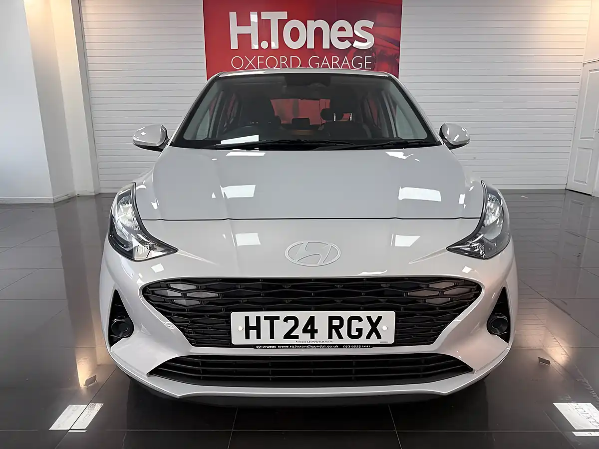 Used 2024 Hyundai I10 Advance Grey - Interior and Exterior details 13