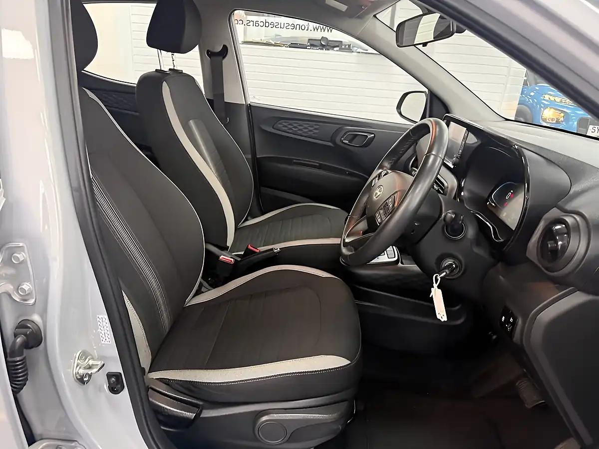 Used 2024 Hyundai I10 Advance Grey - Interior and Exterior details 14