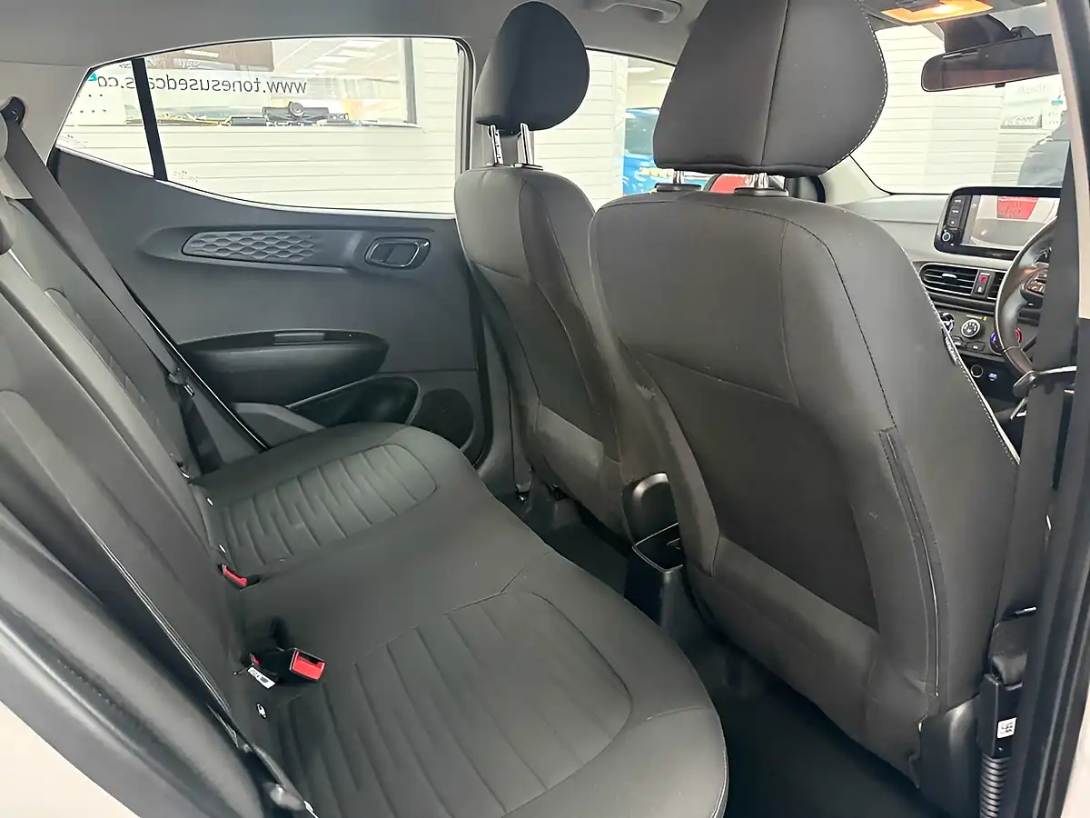 Used 2024 Hyundai I10 Advance Grey - Interior and Exterior details 4