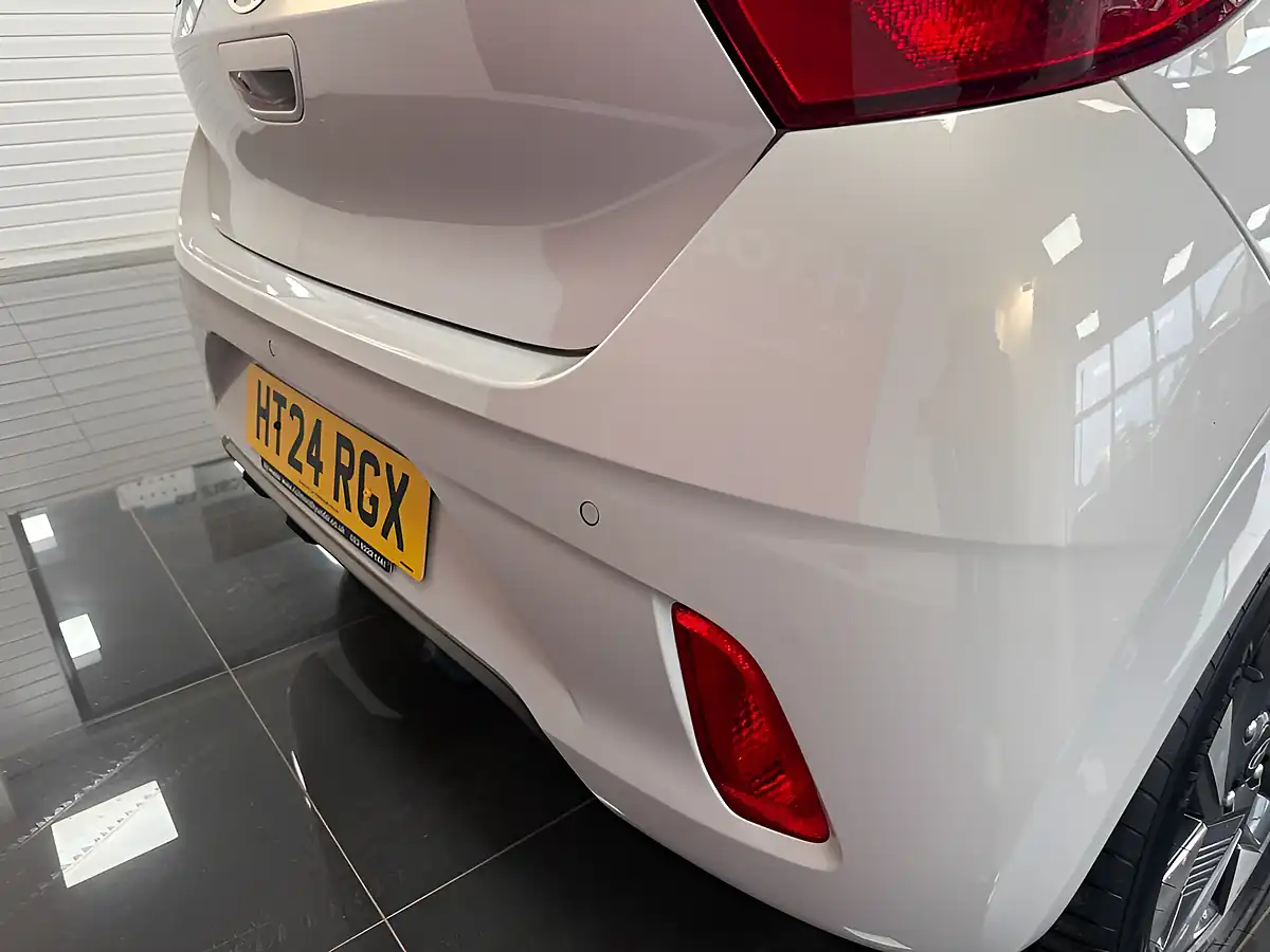 Used 2024 Hyundai I10 Advance Grey - Interior and Exterior details 8