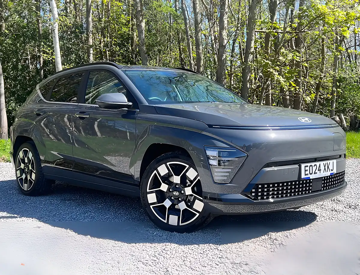 Used 2024 Hyundai Kona Ultimate Ecotronic Grey - Front View