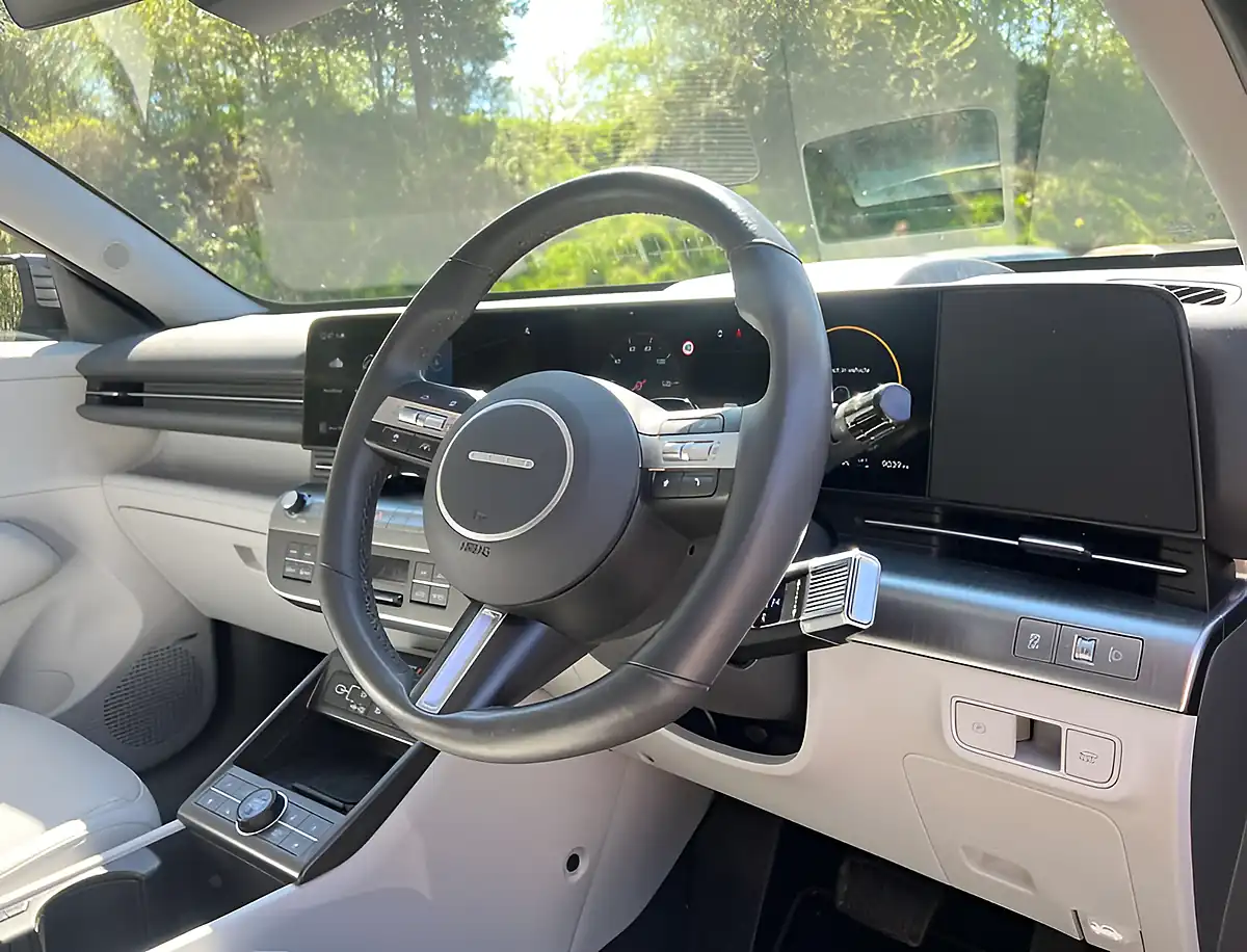 Used 2024 Hyundai Kona Ultimate Ecotronic Grey - Interior and Exterior details 12