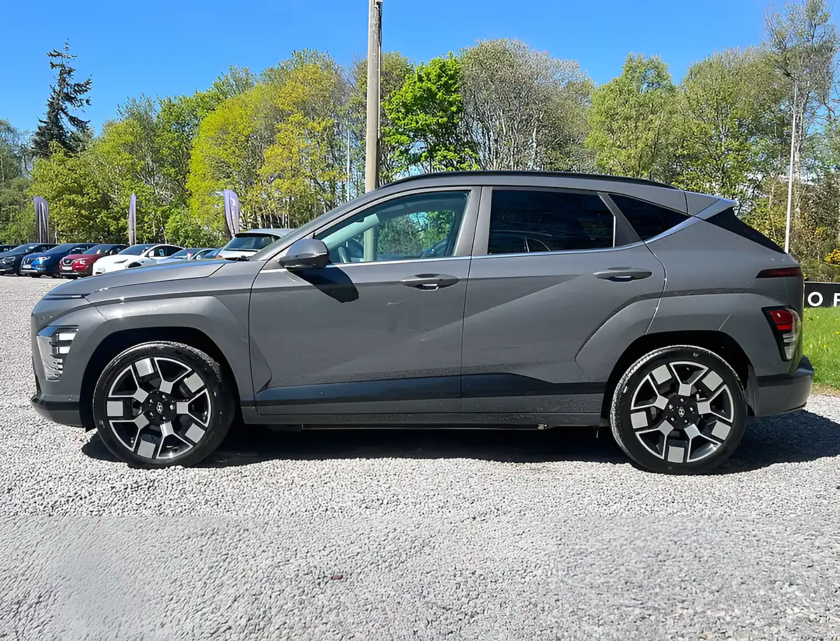 Used 2024 Hyundai Kona Ultimate Ecotronic Grey - Interior and Exterior details 6