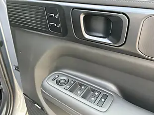 Used 2024 Hyundai Santa Fe Calligraphy Pebble Blue - Interior and Exterior details 13