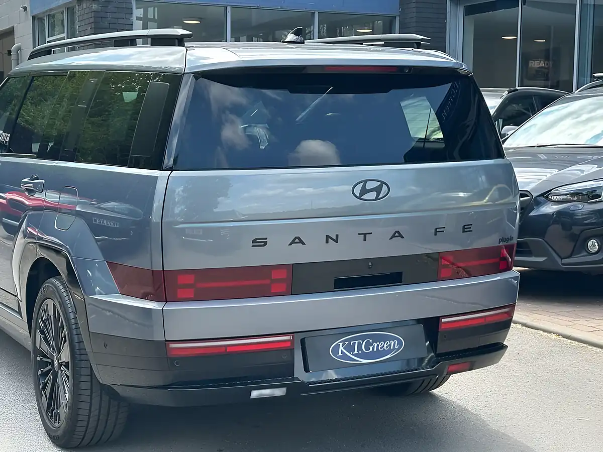 Used 2024 Hyundai Santa Fe Calligraphy Pebble Blue - Interior and Exterior details 19