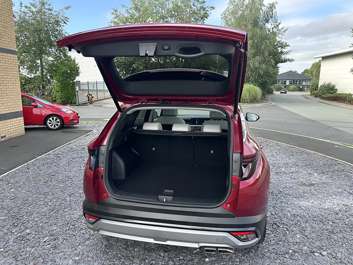 Used 2024 Hyundai Tucson Ultimate Red - Interior and Exterior details 12