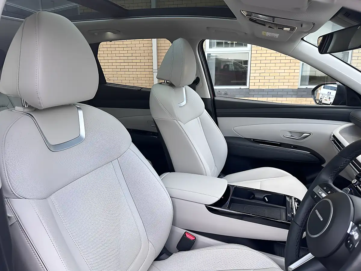 Used 2024 Hyundai Tucson Ultimate Red - Interior and Exterior details 13